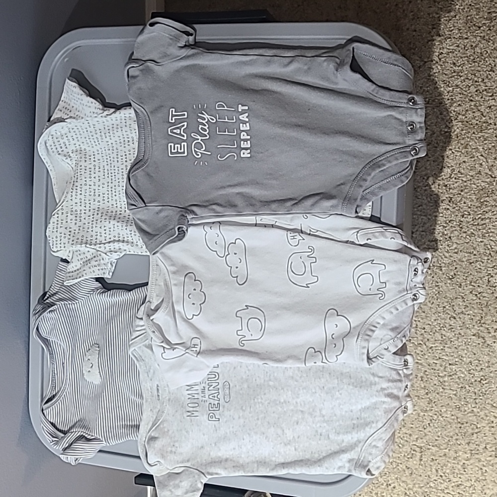 6m carter's onsies